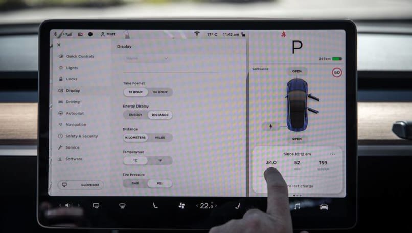 Range mode tesla model best sale 3